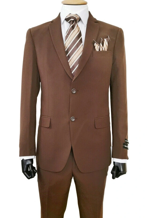 Traje Marrón Clásico para Hombre: Elegancia Sencilla con Pantalones Planos. Un Look Impecable para Cualquier Ocasión.